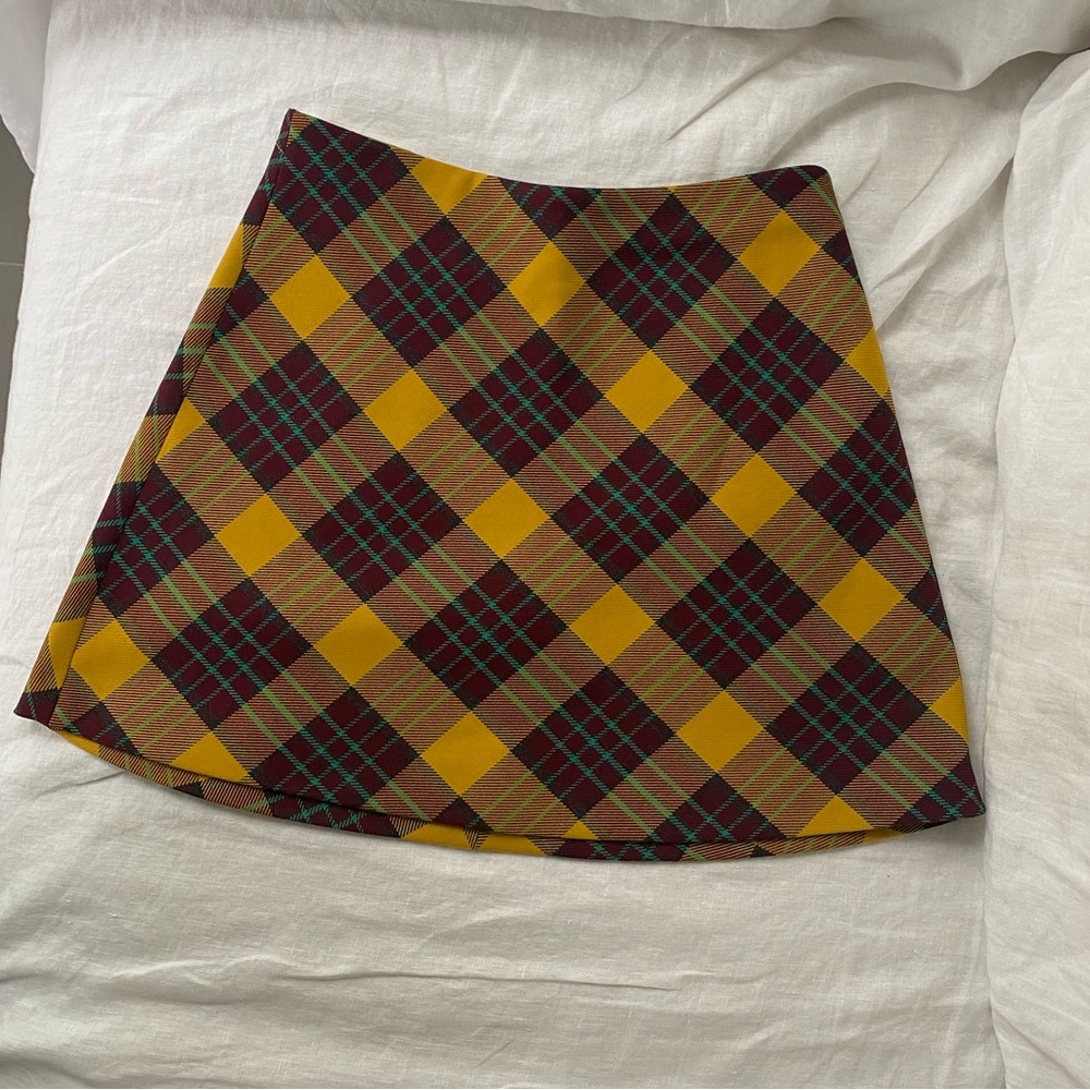 Plaid mini skirt